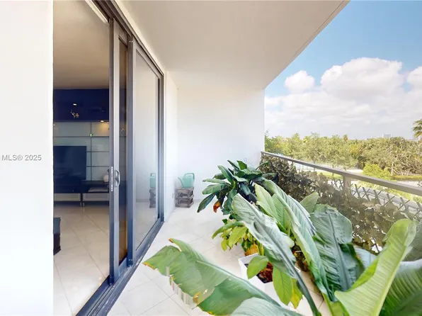 2500 Parkview Dr APT 507, Hallandale Beach, FL 33009