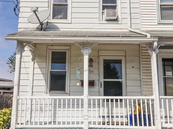 54 Nissley St, Middletown, PA 17057