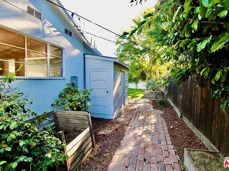 5415 Coldwater Canyon Ave — Photo 33
