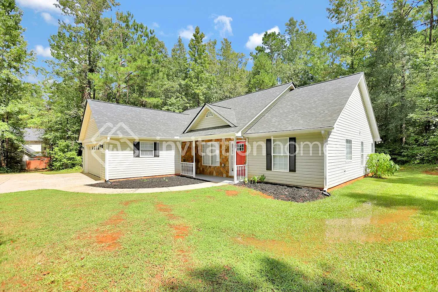 195 Pebble Creek Dr Covington, GA 30016 — Photo 1