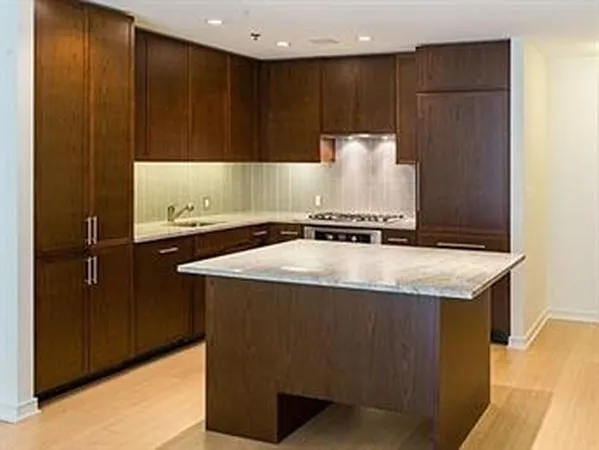580 Washington St #501 — Photo 9