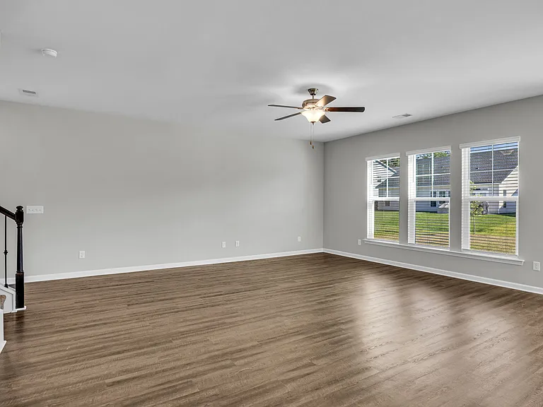 109 Fenway St — Photo 6