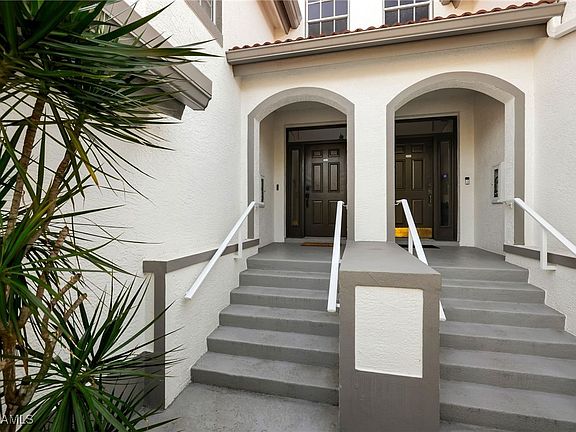 3rd image of 610 Laguna Royale Blvd APT 1003
