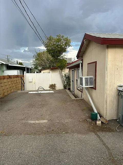 2 bed, 925 sqft, $1,400 — Photo 3