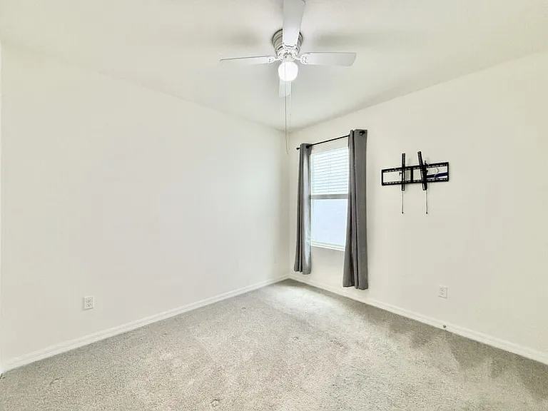 5699 Chorleywood Ln — Photo 28