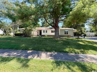 507 W Grand Ave, Carterville, IL 62918