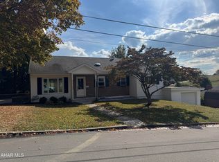 712 W Sample St, Ebensburg, PA 15931