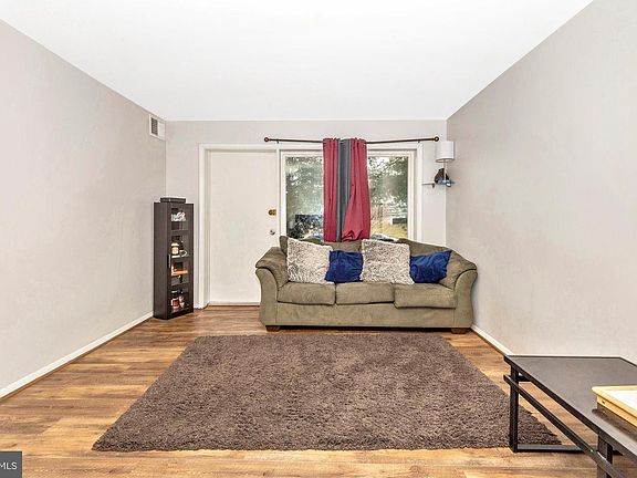4th image of 11903 Parklawn Dr APT T2