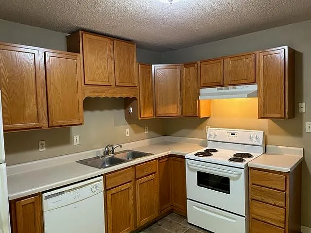 1608 Radcliffe Dr #A — Photo 5
