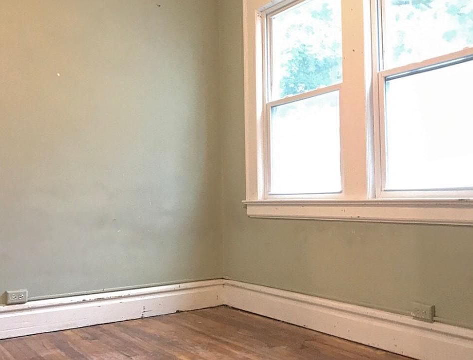 1st image of 33 Mountainview St #1