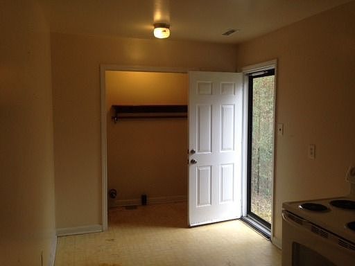 3rd image of 2408 Warwick Ave
