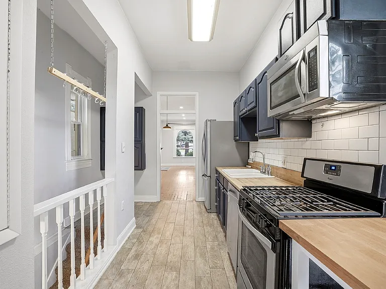 3131 California St — Photo 15