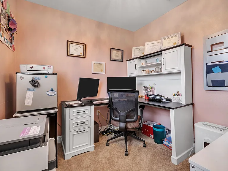 4800 Silent Creek Ln — Photo 34