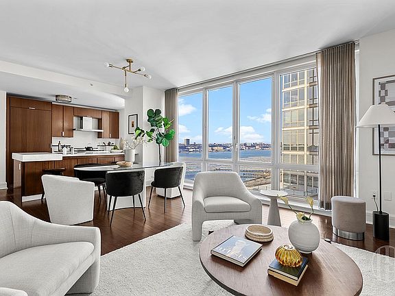 3rd image of 60 Riverside Blvd APT 1902