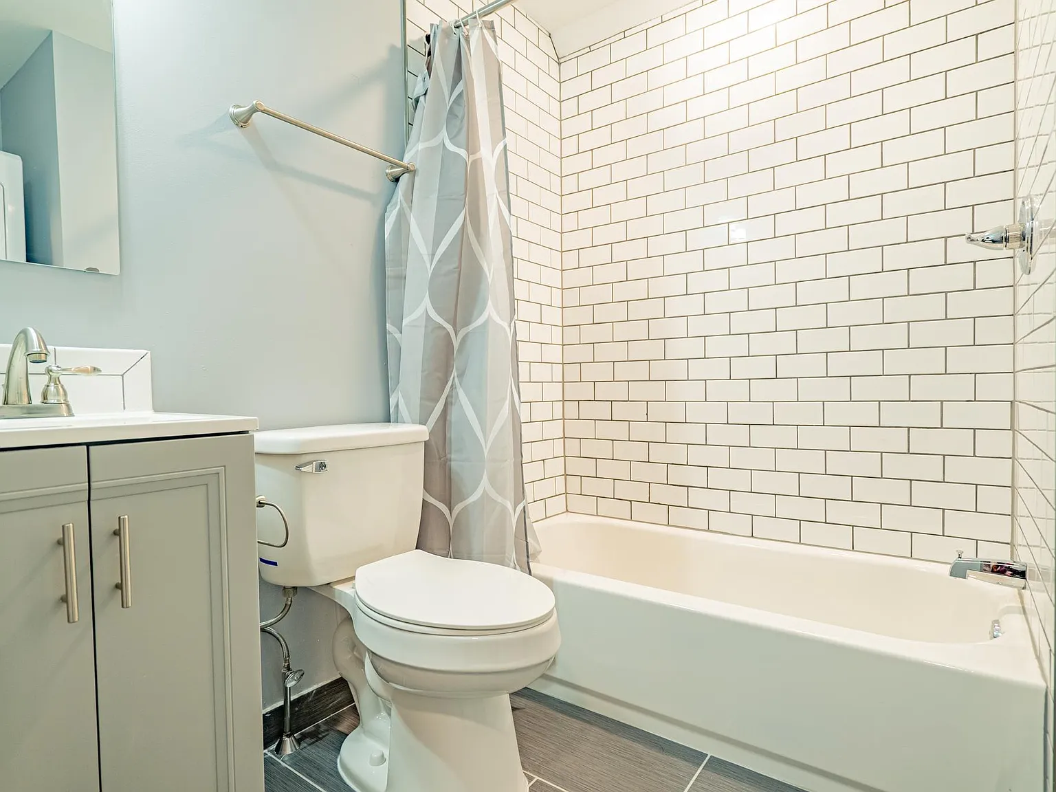 1 bed, 1.5 bath, 550 sqft, $1,375 — Photo 4