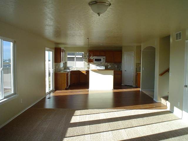 2nd image of 2511 Gainsboro