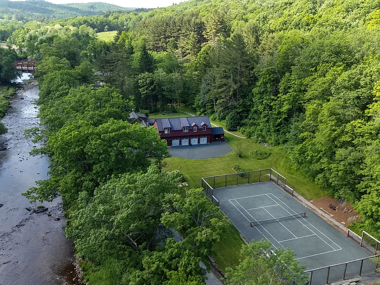 28 Old Route 9 — Photo 36