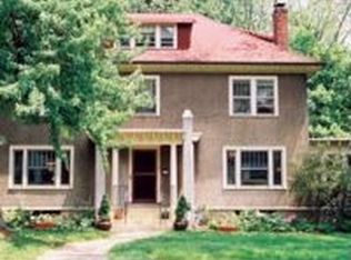 32 Beverly Rd, West Hartford, CT 06119