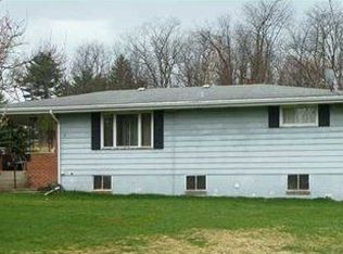 13 N Poplar Dr, Clinton, PA 15026