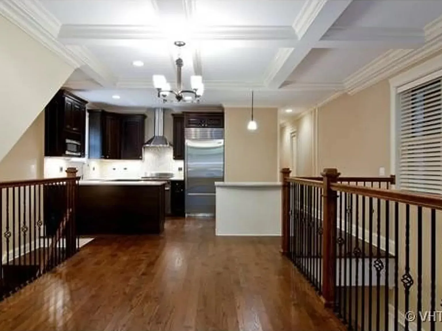 4 bed, 2300 sqft, $5,900 — Photo 4