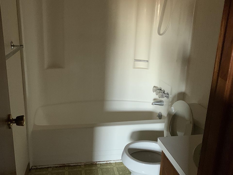 Full Bath upstairs