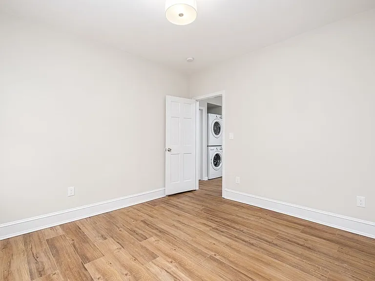 39 Perry St #1 — Photo 12