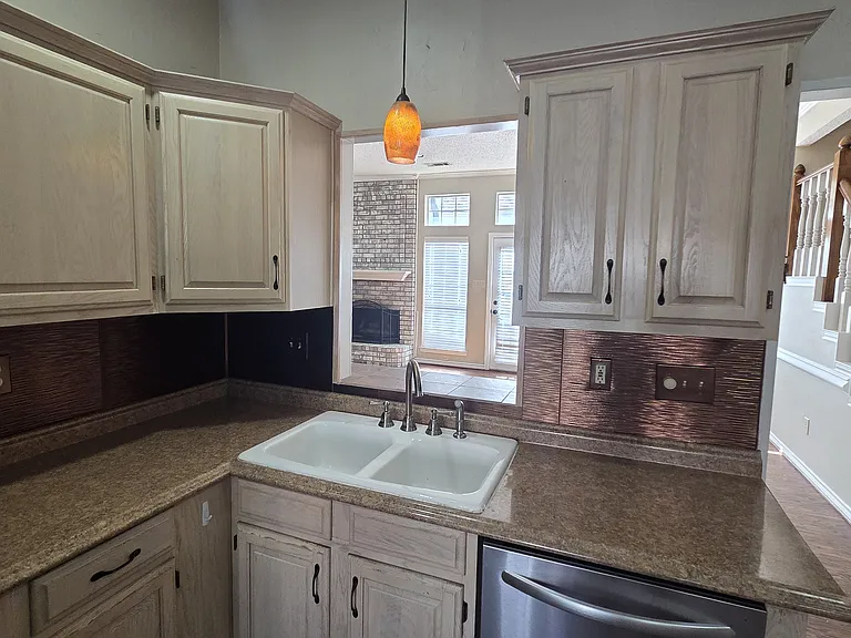 4375 Timberglen Rd — Photo 17