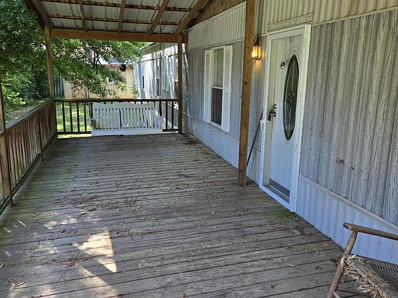 3rd image of 135 County Road 1628