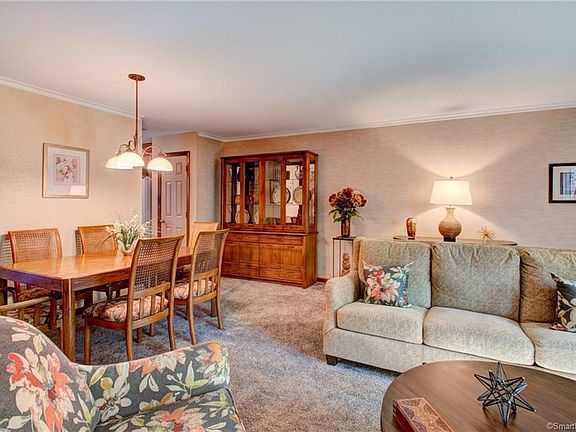 5th image of 215 Candlewood Dr #215