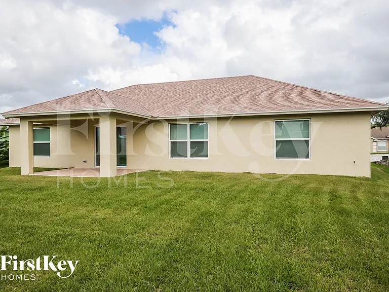 1262 SW San Esteban Ave — Photo 15