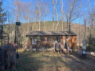 576 E River Rd, Huntington, MA 01050