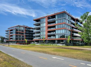 38 Rue Du Square George Atienne Cartier #Sir-517, Montreal, QC H4C 0C4