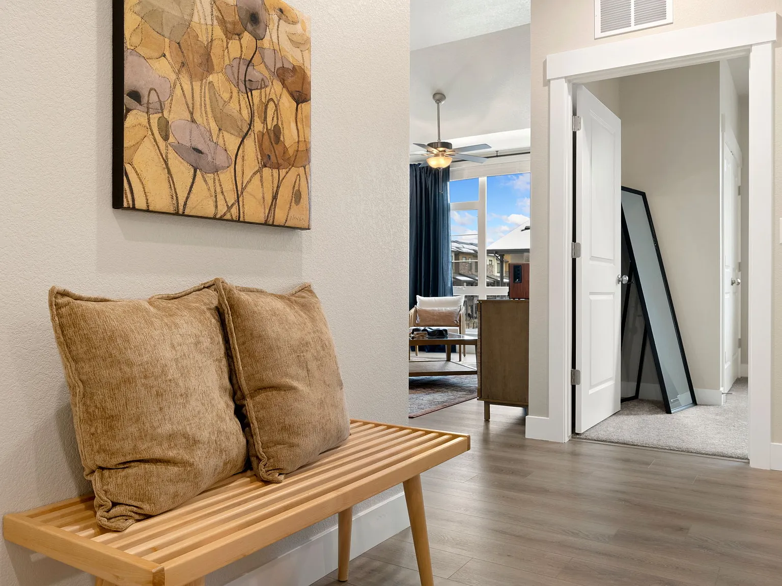 2 bed, 1174 sqft, $3,950 — Photo 2