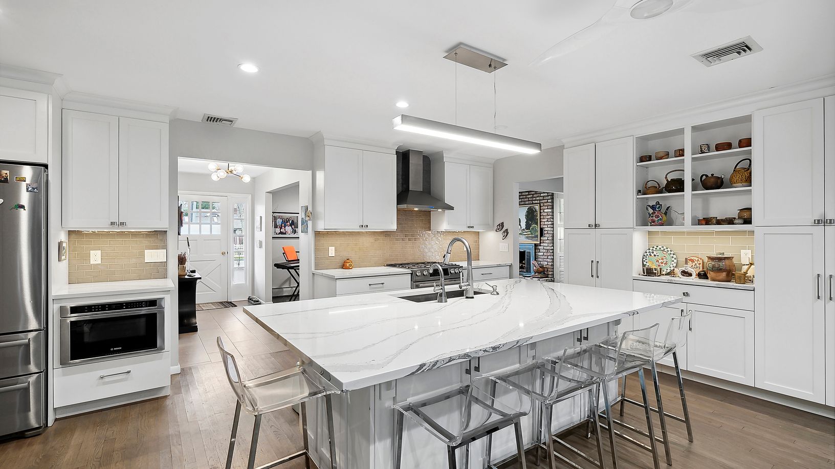  Custom Kitchen with Quartz Counter tops