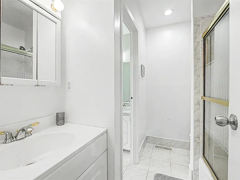 423 Berkshire Dr — Photo 27