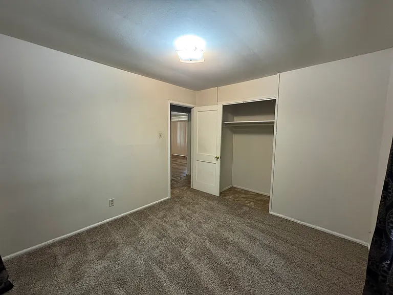 2605 SW Hillcrest Rd — Photo 5