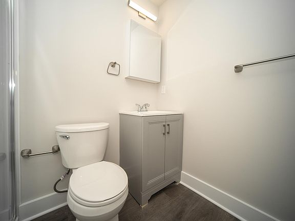 5th image of 3049 N Stillman St #0