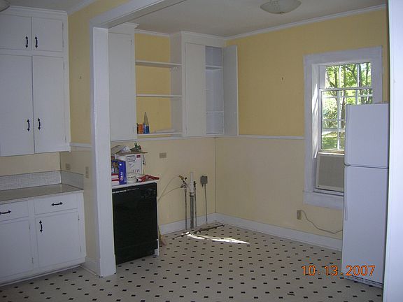 5th image of 407 N Montgomery St
