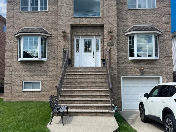 455 Darlington Ave, Staten Island, NY 10309