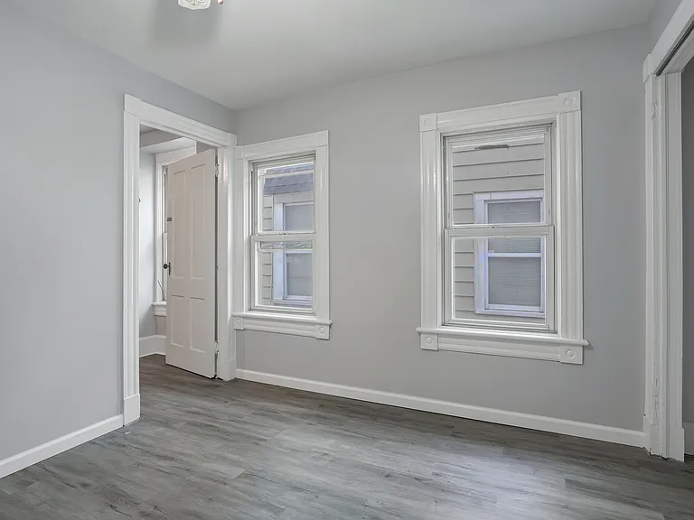 22 Grant St — Photo 23