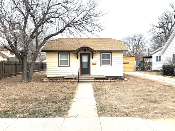 626 N 11th St, Garden City, KS 67846
