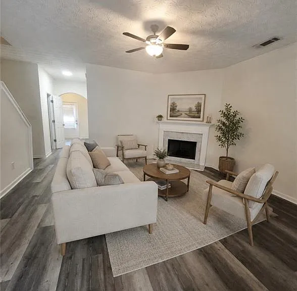 2517 Emma Way — Photo 1