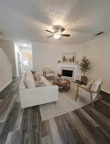 2517 Emma Way Photo 1