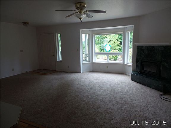 4th image of 80 NE Squire Ln