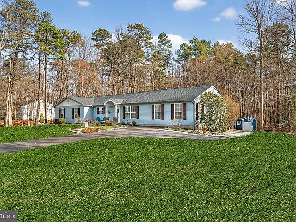 2nd image of 569 Winterberry Blvd