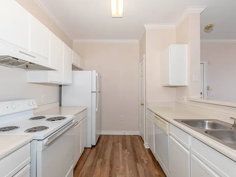 Amelia Parc Sr II — Photo 41