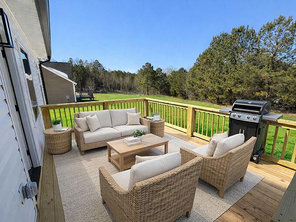 3rd image of 444 Park Springs Rd