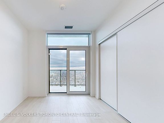 5th image of 1285 Dupont St #2901