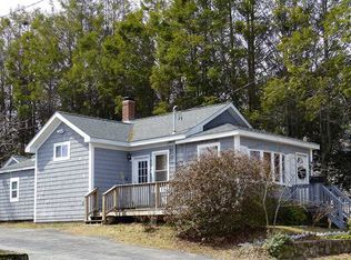 98 Harris Ave, West Warwick, RI 02893