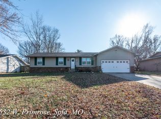 2532 W Primrose Ln, Springfield, MO 65807